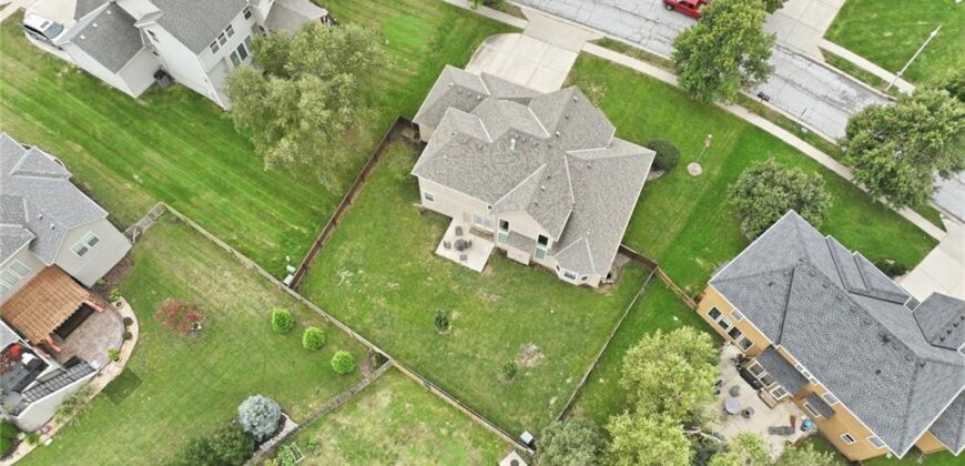 10303 N Dallas Avenue, Kansas City, MO 64154