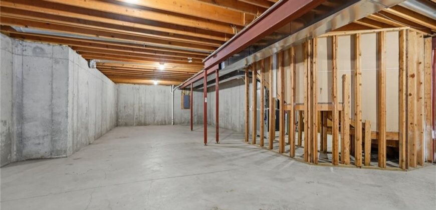 10303 N Dallas Avenue, Kansas City, MO 64154