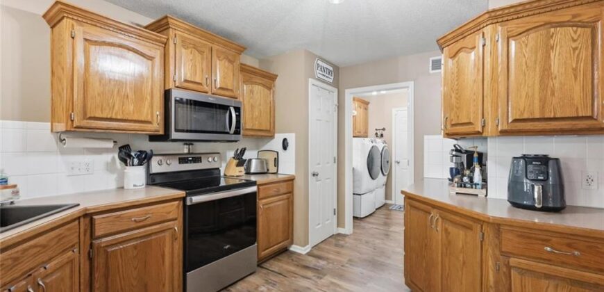 11226 N Belleview Avenue, Kansas City, MO 64155