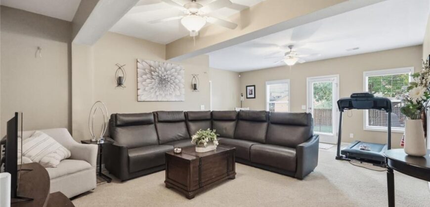 11226 N Belleview Avenue, Kansas City, MO 64155