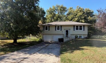 10506 N Baltimore Avenue, Kansas City, MO 64155