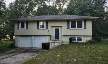 10506 N Baltimore Avenue, Kansas City, MO 64155