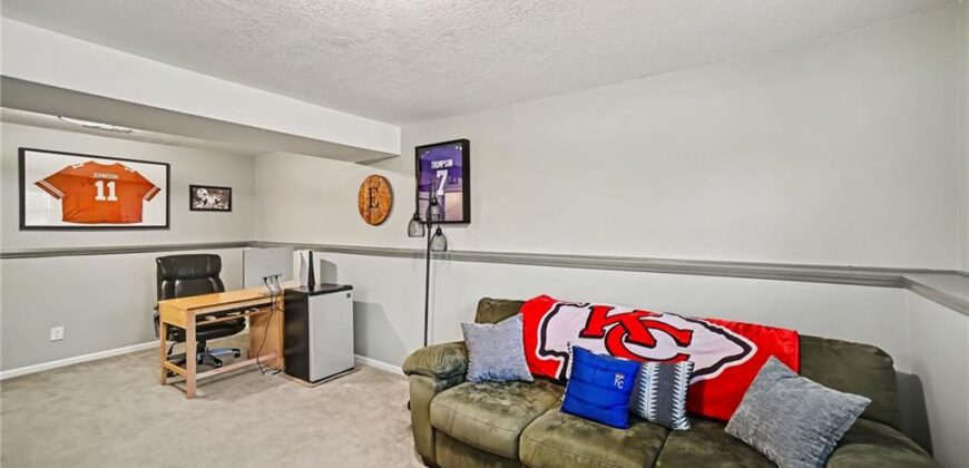 8623 NE 110th Street, Kansas City, MO 64157