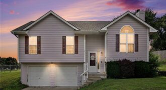 18713 Primrose Street, Smithville, MO 64089