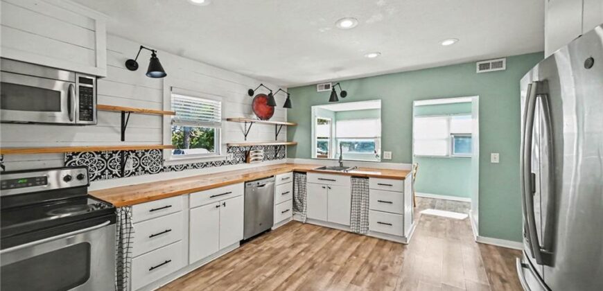 303 N MORSE Avenue, Liberty, MO 64068