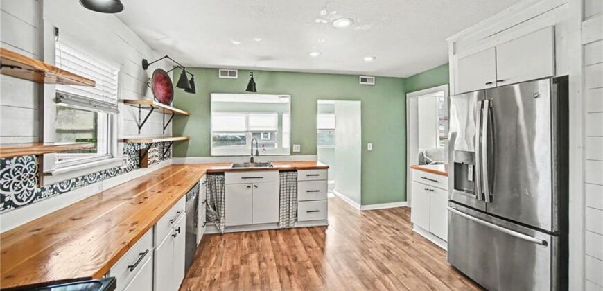 303 N MORSE Avenue, Liberty, MO 64068