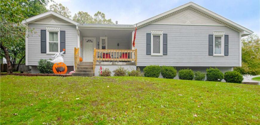 1914 Meadowlane Street, Kearney, MO 64060