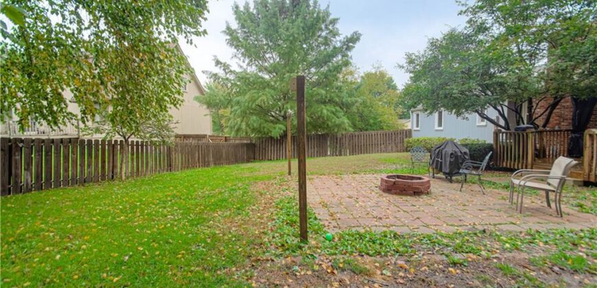 1914 Meadowlane Street, Kearney, MO 64060