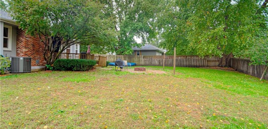 1914 Meadowlane Street, Kearney, MO 64060