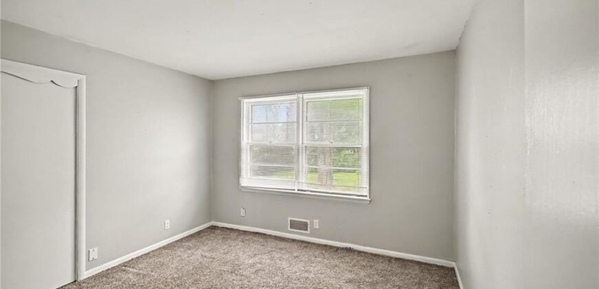 10710 N Grand Avenue, Kansas City, MO 64155