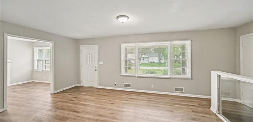 10710 N Grand Avenue, Kansas City, MO 64155
