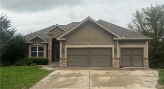 15096 NW 66th Street, Parkville, MO 64152