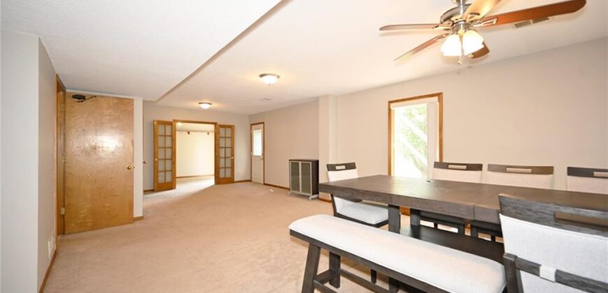 8516 N Winan Avenue, Kansas City, MO 64153