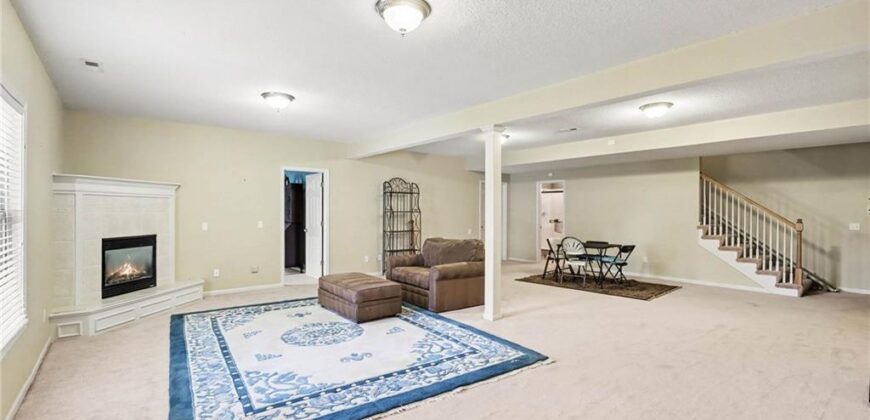 3213 Devonshire Drive, Platte City, MO 64079