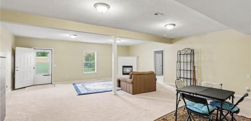 3213 Devonshire Drive, Platte City, MO 64079