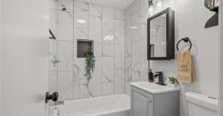2404 NE 60TH Street, Gladstone, MO 64118