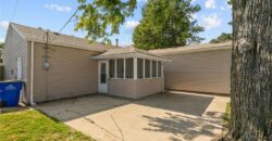 2404 NE 60TH Street, Gladstone, MO 64118