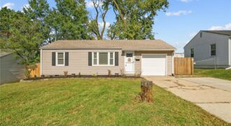 2404 NE 60TH Street, Gladstone, MO 64118