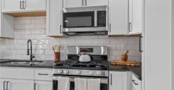 2404 NE 60TH Street, Gladstone, MO 64118
