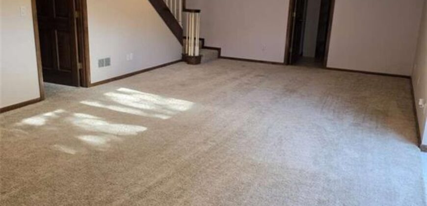 9704 N Locust Drive, Kansas City, MO 64155