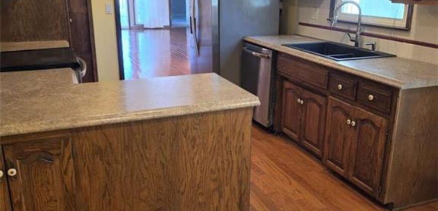 9704 N Locust Drive, Kansas City, MO 64155