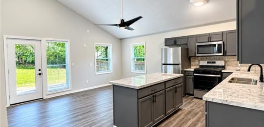 626 NE 41st Terrace, Kansas City, MO 64116