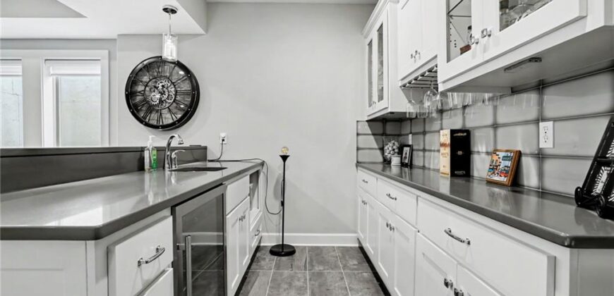 1911 NE 101st Street, Kansas City, MO 64155