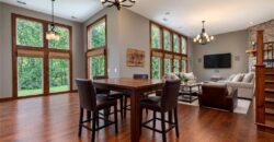 10245 Magnolia Lane, Parkville, MO 64152