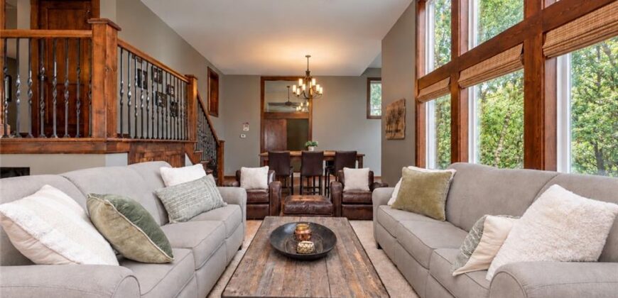 10245 Magnolia Lane, Parkville, MO 64152