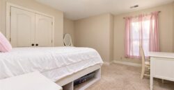 10245 Magnolia Lane, Parkville, MO 64152