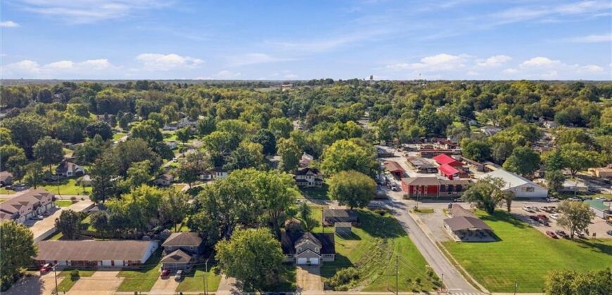 307B E Main Street, Smithville, MO 64089