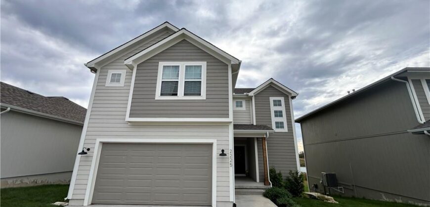 2225 NW 94th Street, Kansas City, MO 64154