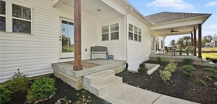 19920 NE F Highway, Smithville, MO 64089