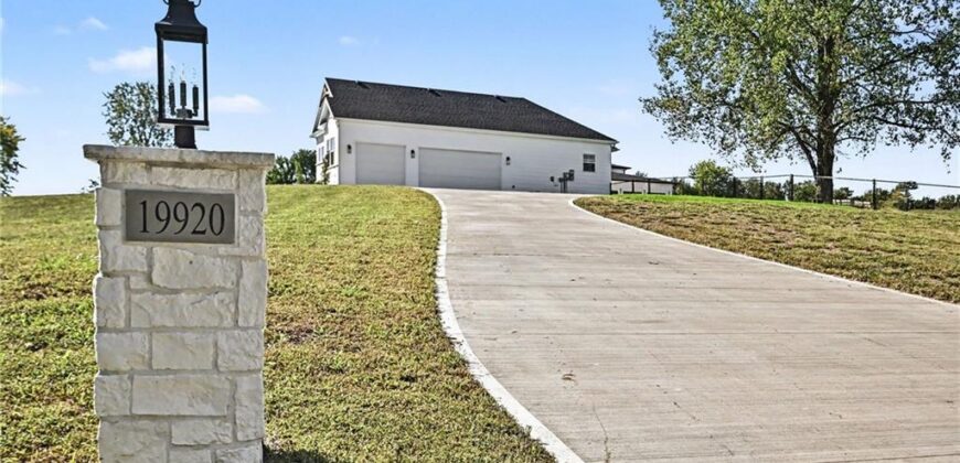 19920 NE F Highway, Smithville, MO 64089