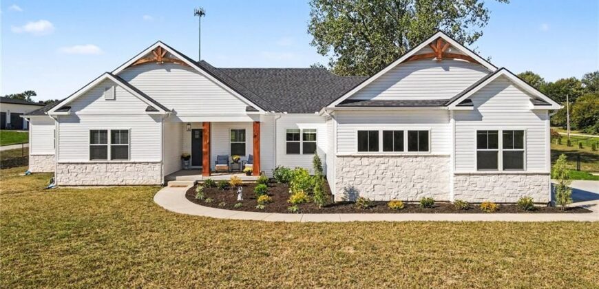 19920 NE F Highway, Smithville, MO 64089