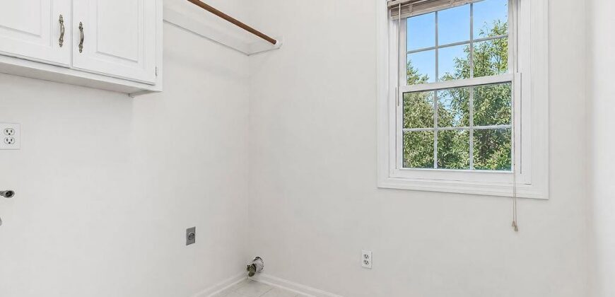 9921 N Highland Place, Kansas City, MO 64155