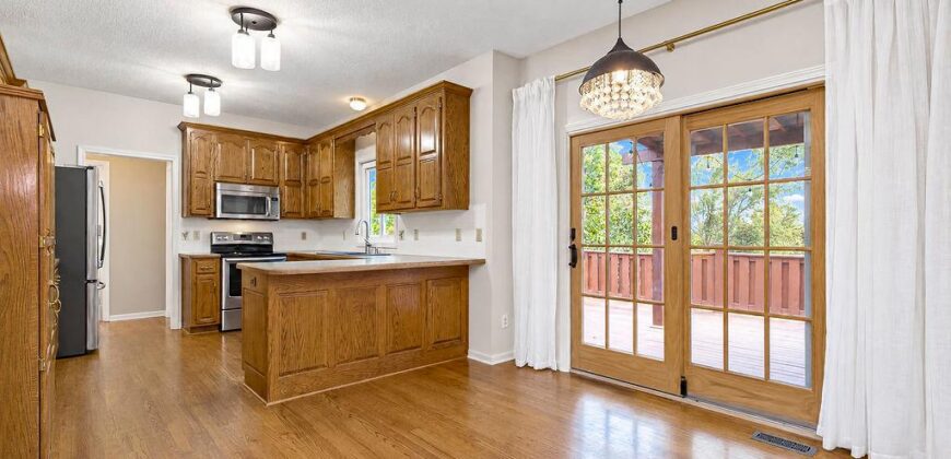 9921 N Highland Place, Kansas City, MO 64155