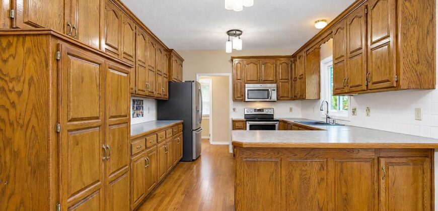 9921 N Highland Place, Kansas City, MO 64155