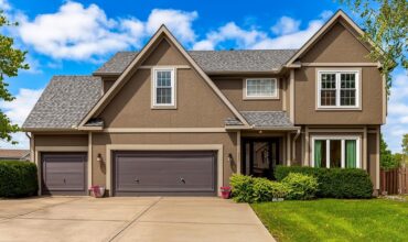 9921 N Highland Place, Kansas City, MO 64155