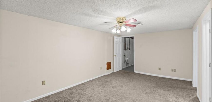 7512 N Baltimore Avenue, Gladstone, MO 64118