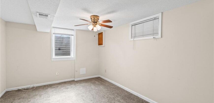 7512 N Baltimore Avenue, Gladstone, MO 64118