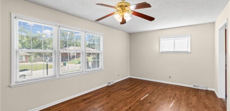 7512 N Baltimore Avenue, Gladstone, MO 64118