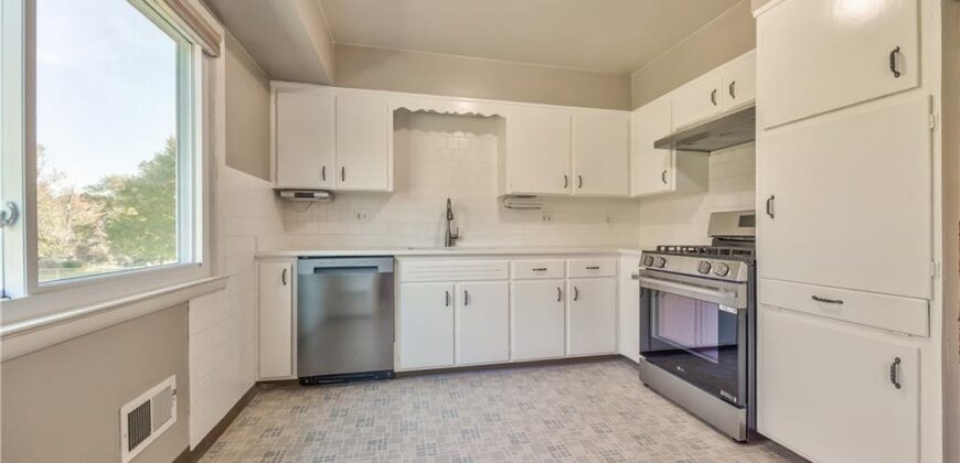 3910 NE 54th Street, Kansas City, MO 64119