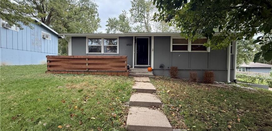 6923 NW 78th Street, Kansas City, MO 64152
