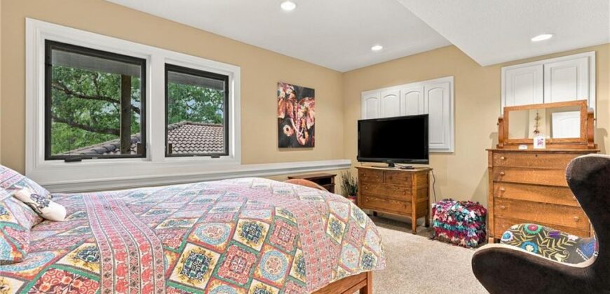 7810 NW Scenic Drive, Weatherby Lake, MO 64152