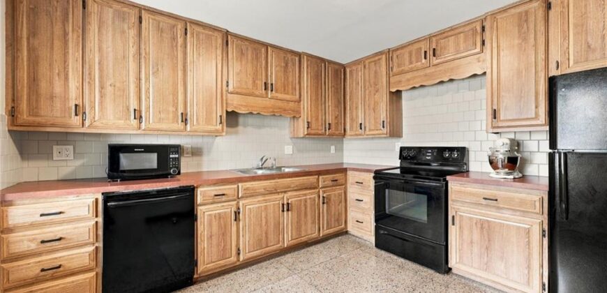 7810 NW Scenic Drive, Weatherby Lake, MO 64152