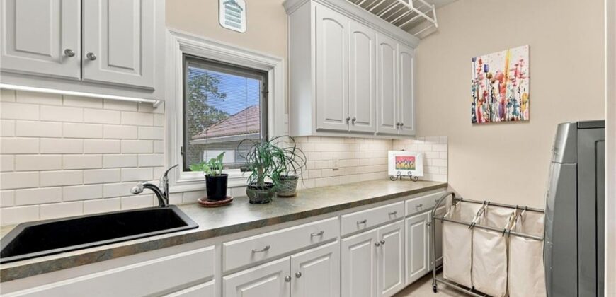 7810 NW Scenic Drive, Weatherby Lake, MO 64152