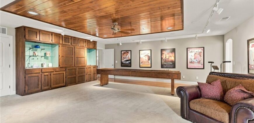 7810 NW Scenic Drive, Weatherby Lake, MO 64152
