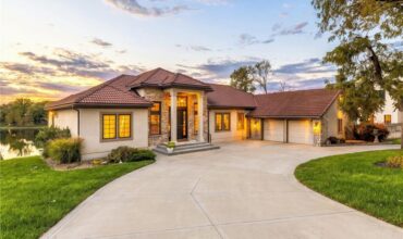 7810 NW Scenic Drive, Weatherby Lake, MO 64152