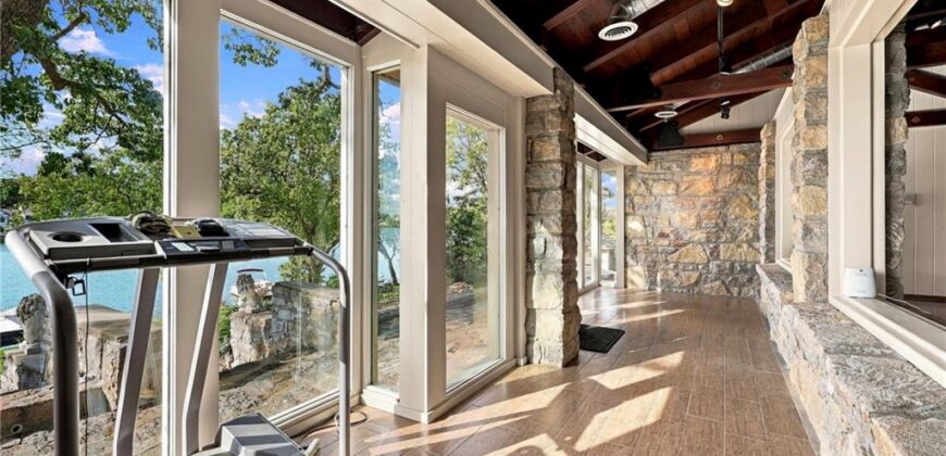 7810 NW Scenic Drive, Weatherby Lake, MO 64152